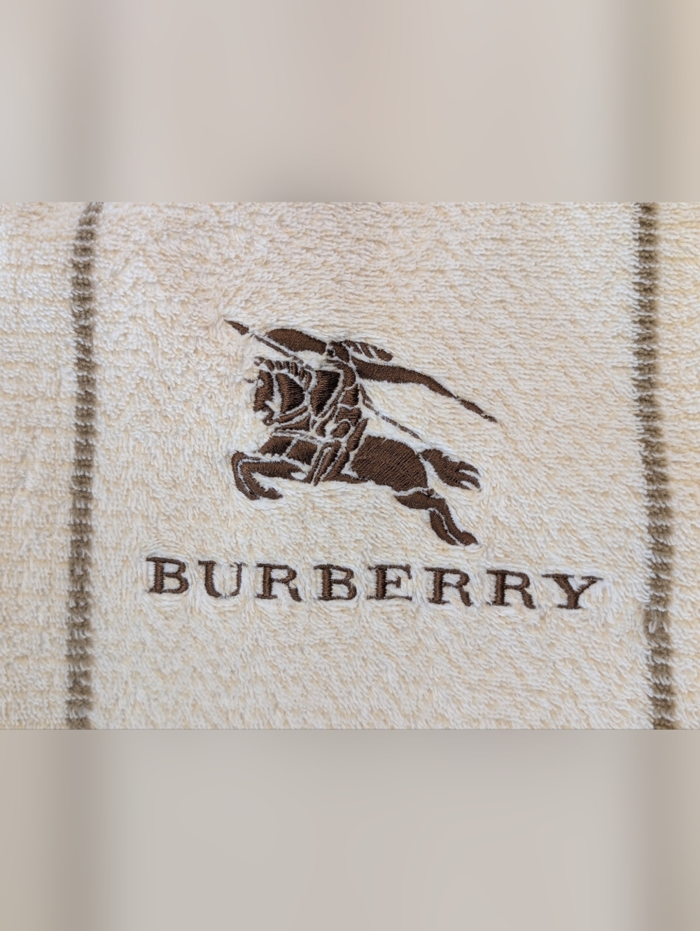 Burberry Nova Check Blanket - EUC - Cream 77x54 Inches - Picture 8 of 16